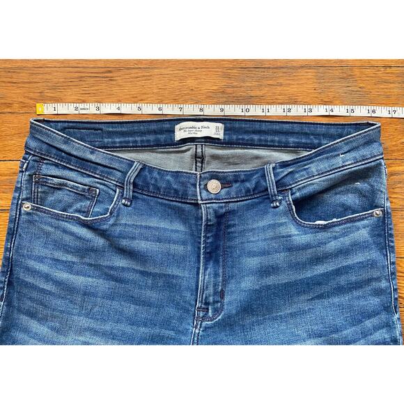 ABERCROMBIE & FITCH 'The Super Skinny Mid Rise' Distressed Jeans sz 12w/31 - Picture 8 of 12